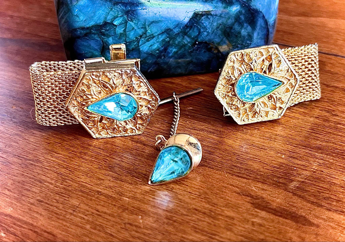 Stylish Vintage Gold & Aqua Cuff Links with Matching Tie Tack